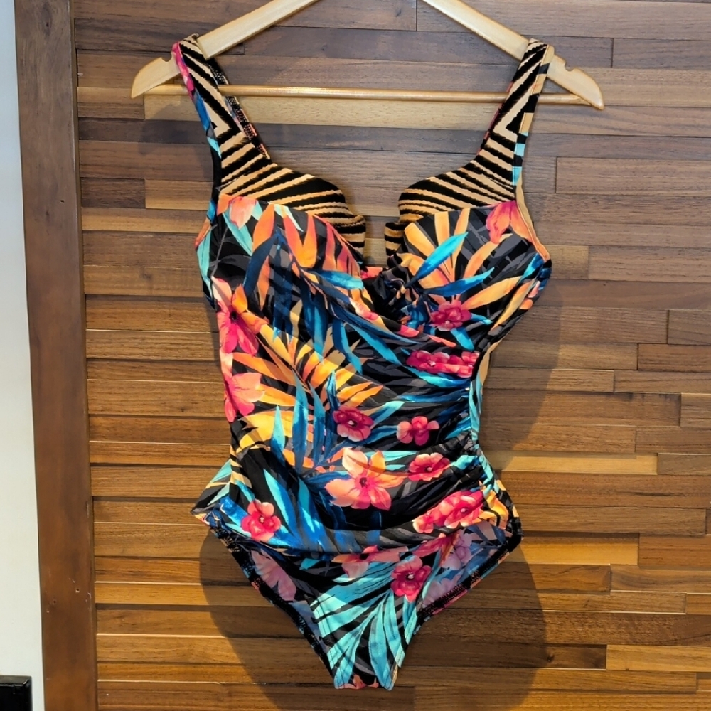 One-Piece Swimsuit in Multicolor